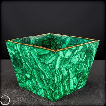 Malachietvaas in majestueuze elegantie – Natuurlijke
