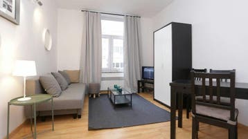 Appartement aan Avenue Ducpétiaux, Saint-Gilles, Immo, 20 tot 35 m²