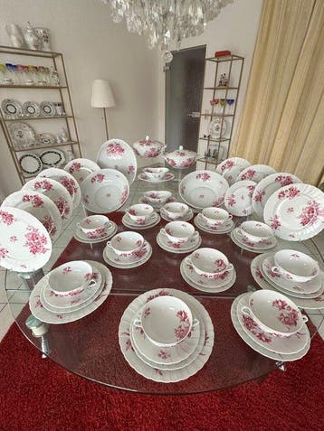 Bernardaud & Co. Limoges - Weiß-Porzellan + Rote Blumen -