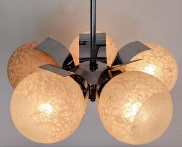 Plafonnier - métal chromé - Une lampe suspendue de style, Antiquités & Art