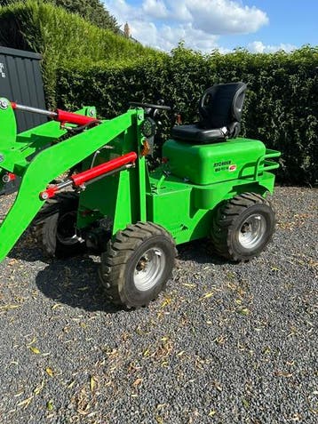 Elektrische kniklader, 4x4 met cardan, hefhoogte 2,5 meter, Wiellader of Shovel
