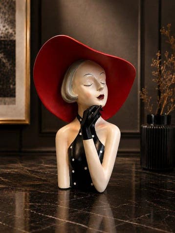 Buste, Elegant Art Deco Style Lady Bust – Red Statement Hat
