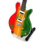 Miniatuur Rasta gitaar met gratis standaard, Verzenden, Beeldje, Replica of Model