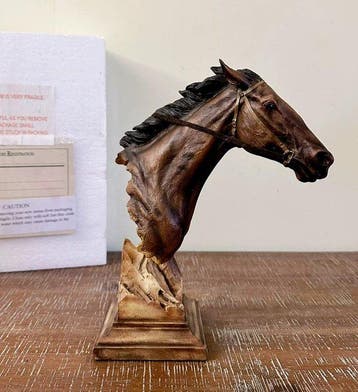 Mill Creek Studios - Arich Harrison - Beeld, race - 23 cm -