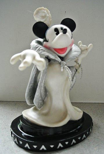 Enesco Corporation - Beeldje - Steppin Out With My Baby! -, Verzamelen, Disney, Nieuw