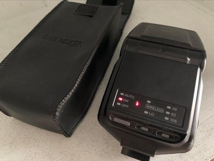 Minolta 3500XI Program flitser met tasje - 4x AA - Draadloos, TV, Hi-fi & Vidéo, Appareils photo analogiques