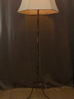 Staande lamp - Messing, Brons - Een vloerlamp van 157 cm