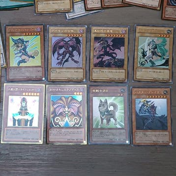 Konami - 25 Card - Yu-Gi-Oh! - 25 Yugioh cards
