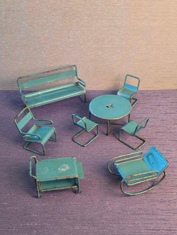 Meubles pour enfants (8) - Métal - Miniatures industrielles