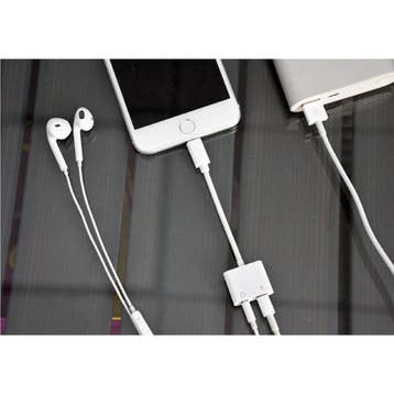 iPhone Lightning Oplader & AUX Splitter - Headphone Audio, Verzenden, Nieuw