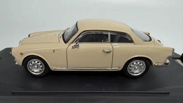 Bang 1:43 - Voiture miniature - Alfa Romeo Giulietta Sprint, Nieuw