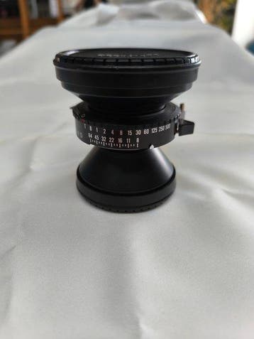 Nikon Nikkor SW 90mm F8 Lens in sluiter