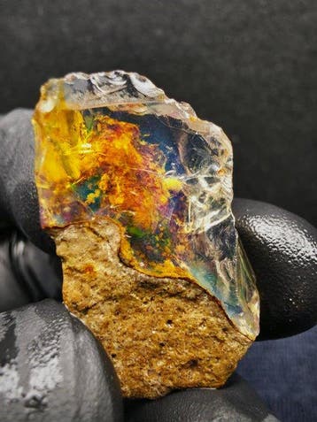 27.50ct Crystal Opal Specimen Ruw- 5.5 g