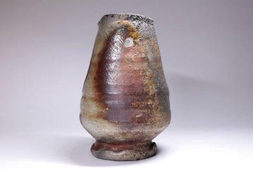 Vase - Vase à fleurs en poterie de Bizen par Araki Kazunari