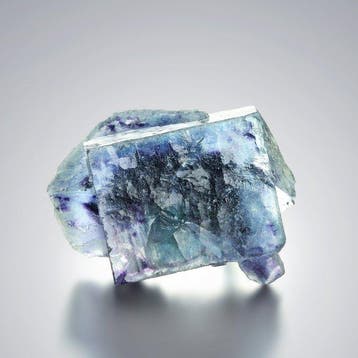 Sans réserve. Jumeaux. Fluorite rouge Phantom bleu de la