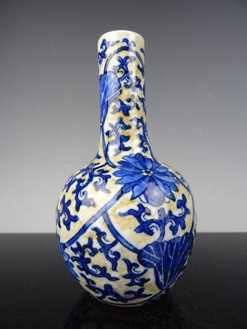 Vaas - Porselein - China - Qing Dynastie (1644-1911) (Zonder