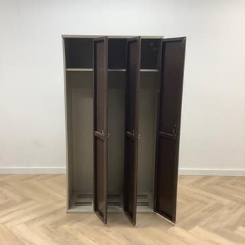 Lockerkast / garderobekast vv 3 deuren met sleutel, (hxbxd), Gebruikt