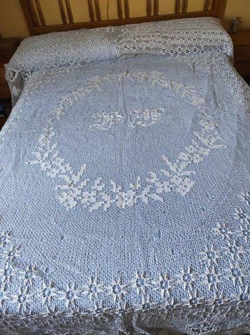 Bedsprei - 228 cm - 200 cm - oude sprei, Antiek en Kunst