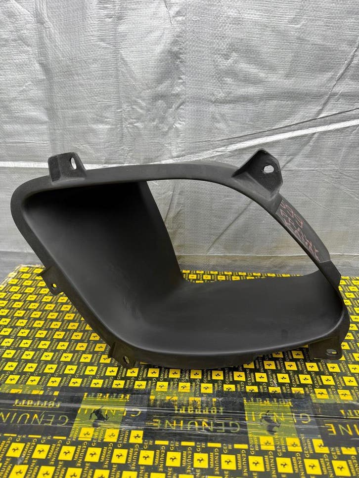 uitlaatbescherming rechts Ferrari F430 68164700, Autos : Pièces & Accessoires, Systèmes d'échappement, Envoi