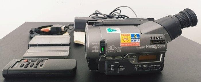Sony CCD-TR820E Hi8 camera, Collections, Appareils photo & Matériel cinématographique