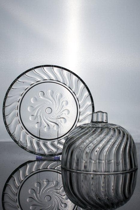 Verreries & Flaconneries de Beignée - Beurrier - Verre -, Antiquités & Art, Art | Objets design