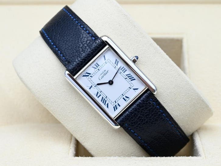 Cartier Tank Ref. 681006 Year 1988 (Box & Papers), Handtassen en Accessoires, Horloges | Heren, Leer, Zo goed als nieuw, Zilver