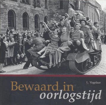 Bewaard in oorlogstijd 9789078833093 L. Vogelaar, Boeken, Verzenden, Gelezen, L. Vogelaar