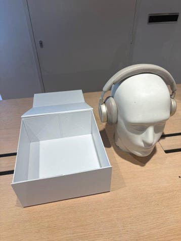 Bang & Olufsen - Beoplay H100 Hourglass Sand Hoofdtelefoon, Audio, Tv en Foto, Nieuw