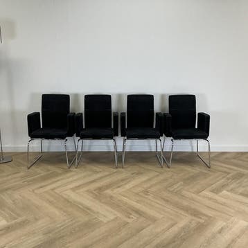 Design set van 4 stuks Pub & Club by Bulo vergaderstoelen,