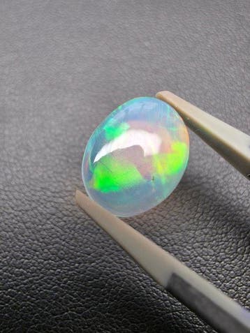 3.5cts Natural White Opal Cabochon- 0.79 g