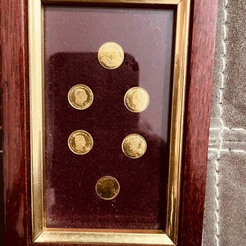 Wereld. Smallest coins in the world 8-karat gold, 14 x Coins, Postzegels en Munten