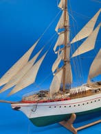 Großes Modellsegelschiff – Dreimaster „Rickmer Rickmers“ –