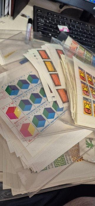 Nederland 1965/1976 - Ca 1.200 Kinderpostzegels vellen, Gestempeld