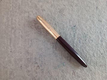 Parker - Pluma Parker 51 negra y capuchón oro 12K. Años 60 -