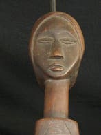 Cuillère en bois sculptée à la main d’Afrique avec une