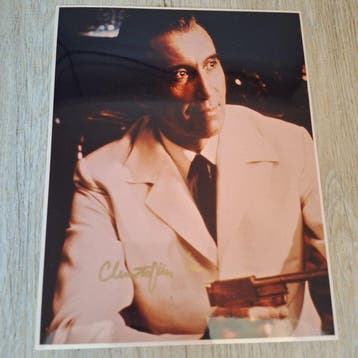 James Bond 007: The Man with the Golden Gun - signed by, Nieuw