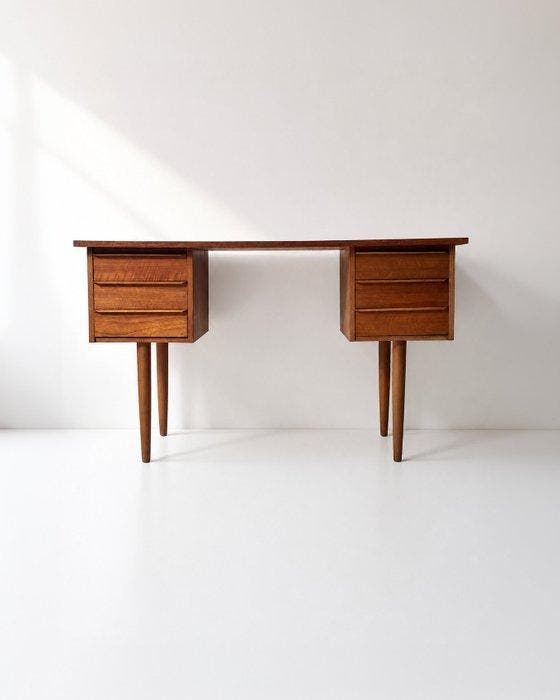Bureau plat - Teck - Un bureau en teck au style mid-century, Antiquités & Art, Art | Objets design