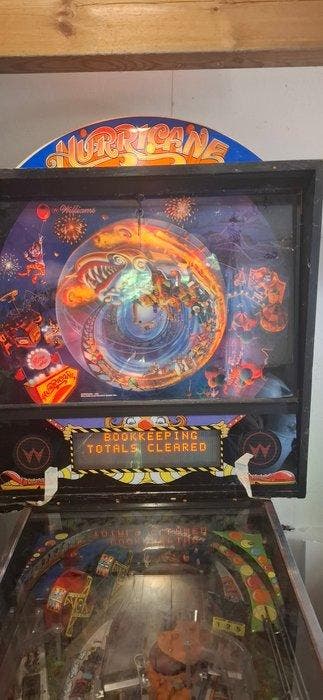 Gokautomaat - 1 x JUKE BOX AND 4 x PINBALL MACHINES -, Antiek en Kunst