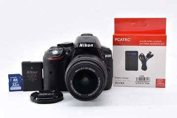 Nikon D5300 + AF-S Nikkor 3.5-5.6/18-55mm G VR II Digitale