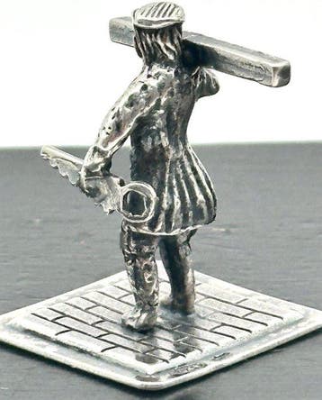 No reserve- Handgemaakte zilveren miniatuur timmerman met