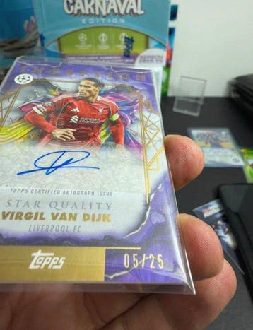 2025/26 Topps Inception Virgil van Dijk /25 Gesigneerde