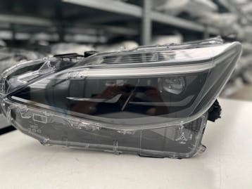 TOYOTA YARIS CROSS LED KOPLAMP LINKS G2EU, Verzenden, Gebruikt, Toyota