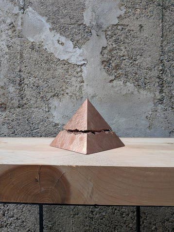 LO Art Studio - TRASCENT, Piramide, versione Rame.