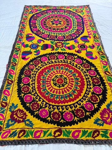 Suzane Rug - Vloerkleed - 250 cm - 140 cm - Bank, Tafel,