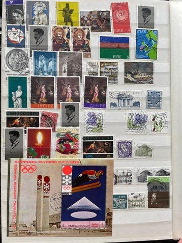 Hongrie 1899/1991 - Deux. Albums de Timbres, un de Hongrie