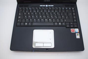 Vintage museum piece: Advent 7074 laptop | Mobile Pentium 4, Nieuw