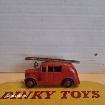 Dinky Toys 1:43 - Modelauto - Dinky Toys - Brandweerauto, Hobby & Loisirs créatifs
