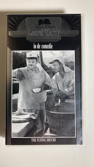 LAUREL & HARDY THE FLYING DEUCES (IN SEAL) (VHS), Gebruikt