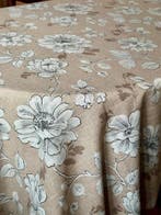 Tafellaken met bloemenprint in natuurlijke tinten voor brede