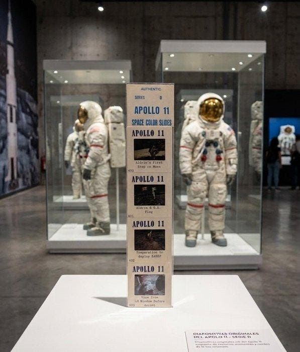 NASA Vintage NASA-fotoverzameling Apollo 11-missie - vier, Antiek en Kunst, Antiek | Wandborden en Tegels